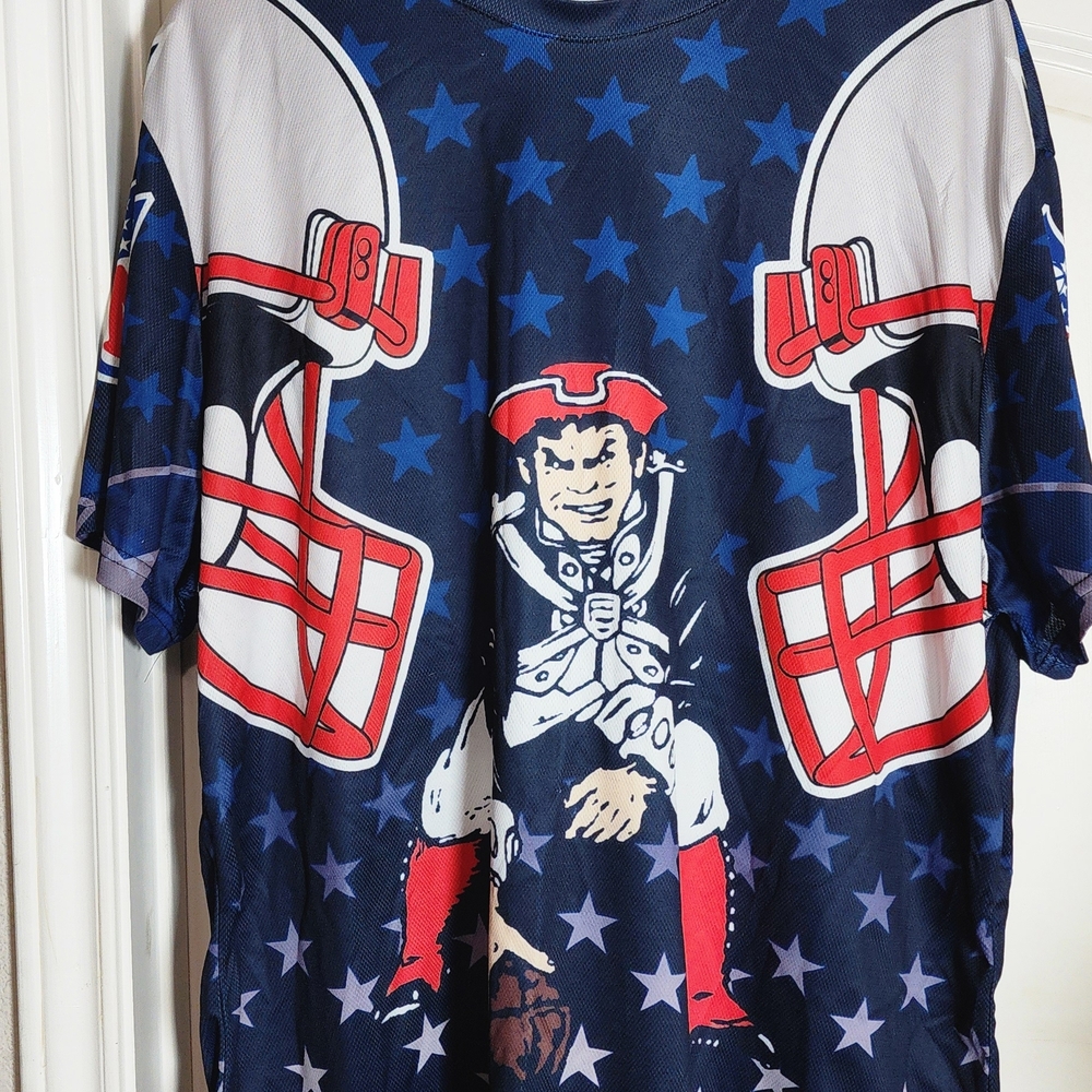 Navy & Red Patriots Graphic Short Sleeve Tee - Unbranded 3XL